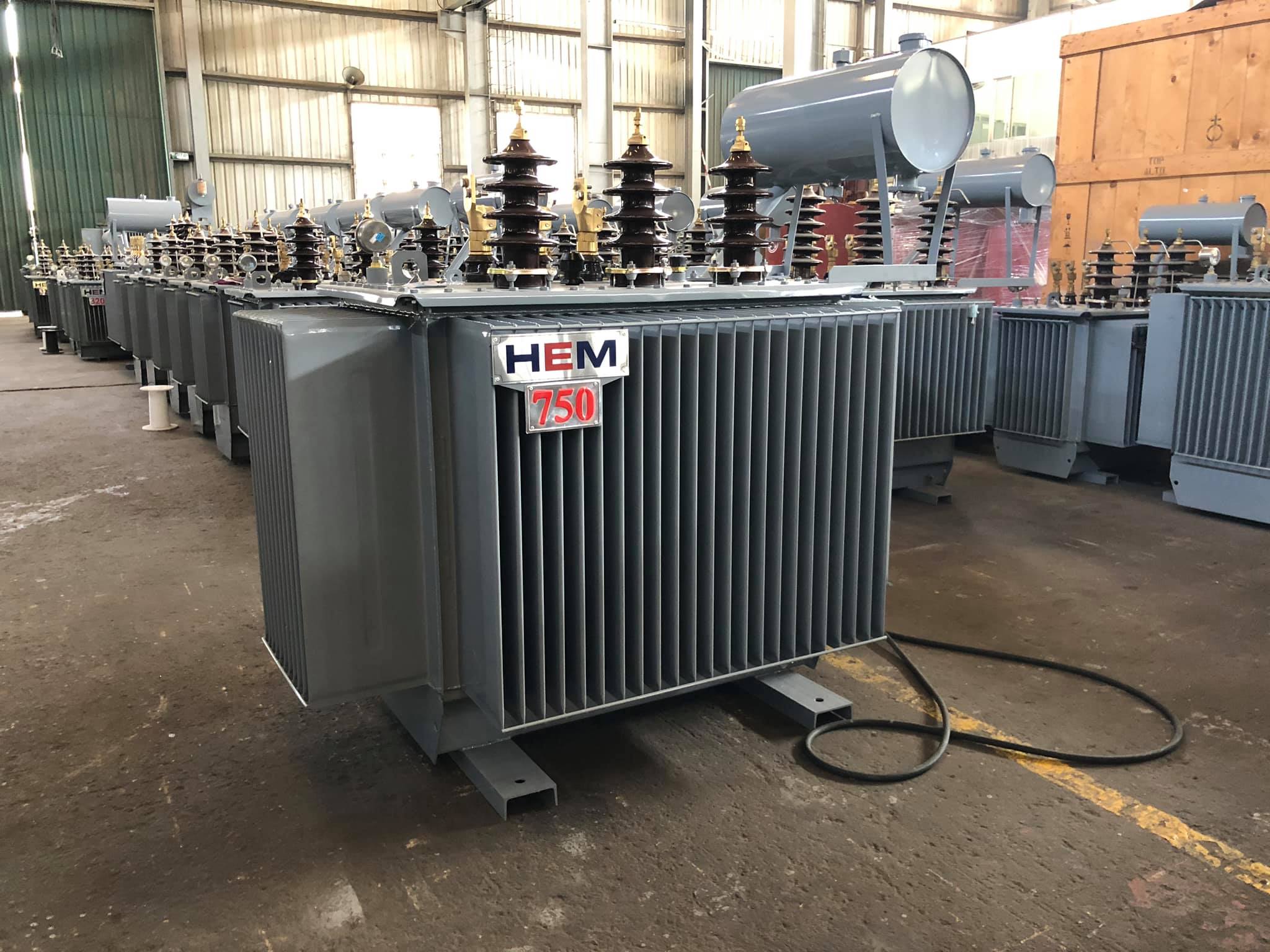 Tiêu chuẩn kỹ thuật và Vật liệu chế tạo